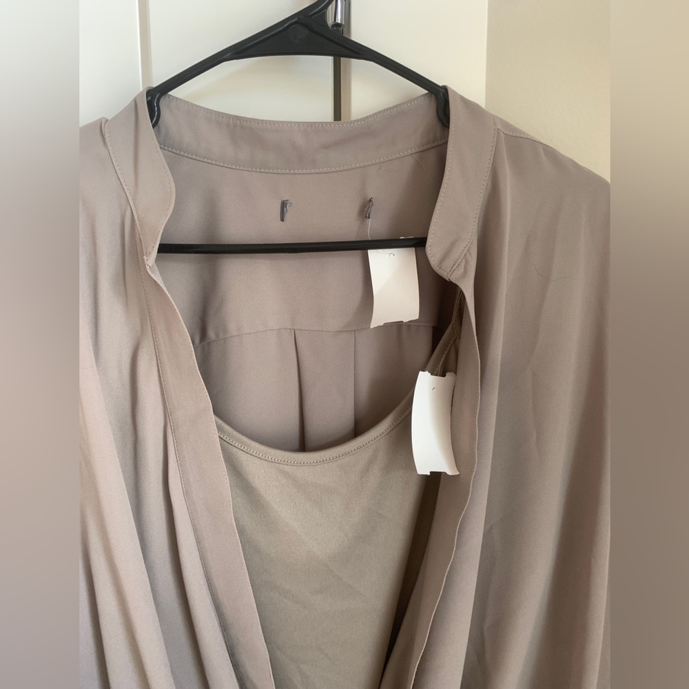 Two-Piece Blouse Set - Picture 3 of 8